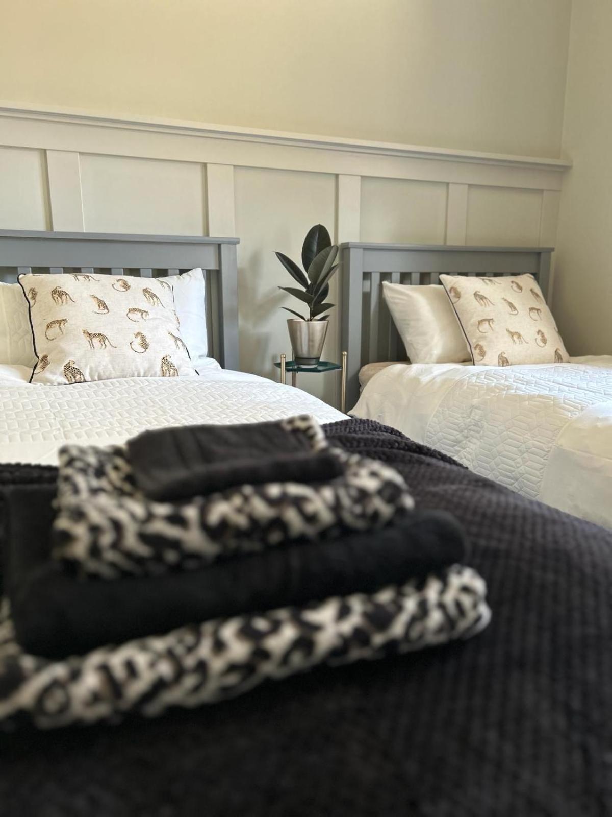 White Oaks Sussex Villa Twineham Ngoại thất bức ảnh